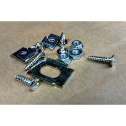 Moldura de parrilla delantera izquierda 67-68