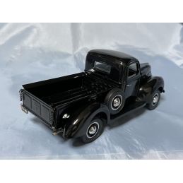 Camioneta Ford Franklin Mint 1940 1:24 negra | Rusty-Shop