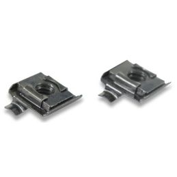 Tuercas en los guardabarros - en el umbral lateral 64-70