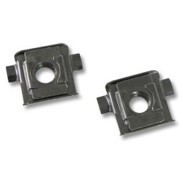 Tuercas en los guardabarros - en el umbral lateral 64-70